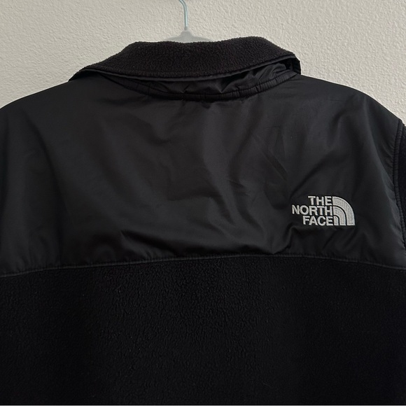 Women’s North Face black fleece 1/2 zip pullover jacket, size XS - Picture 6 of 7